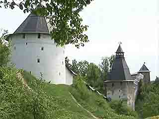 صور Fortifications of Pskovo-Pechersky Monastery حصن